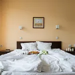 дикас Hotel Smolyan